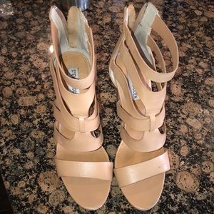 SOLD 💖 Steve Madden Sandals
